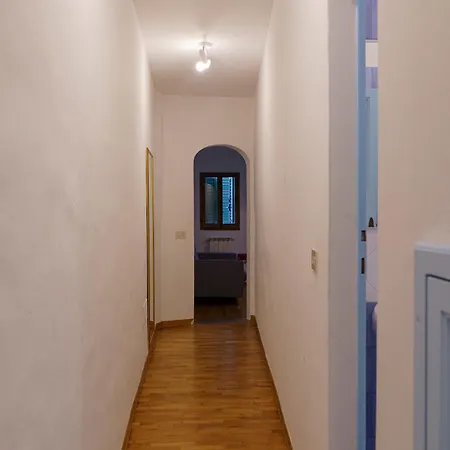 アパート 1 Bedroom In The Center